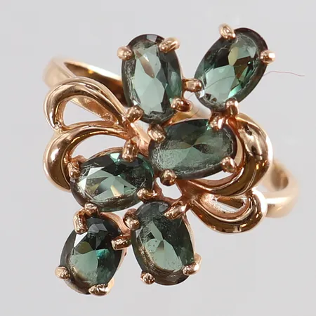 Ring med stenar stl:17¼ bredd 2-22mm 14K.  Vikt: 3,6 g