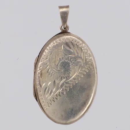 Medaljong längd 40mm, repor 925/1000 silver Vikt: 5,1 g