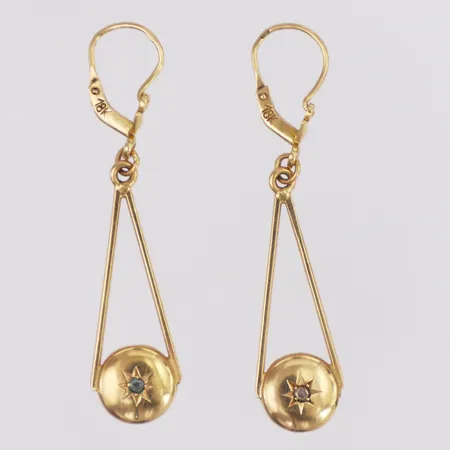 Örhängen vita stenar längd 40mm bredd ca 10mm, 18K Vikt: 2,8 g