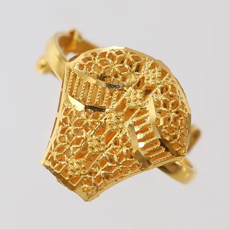 Ring med filigranarbete justerbar stl:16½ bredd 14mm 21K Vikt: 2,4 g