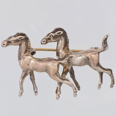 Brosch hästar nål i metall 45mm, silver 830/1000 Vikt: 12,6 g