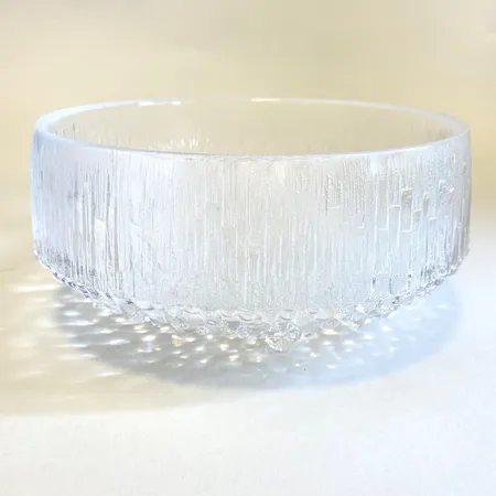 Skål Iittala modell Ultima Thule Ø20cm höjd 9cm inget klistermärke formgivare Tapio Wirkkala Skickas med postpaket.