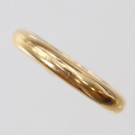 Ring slät stl:20½ bredd 3,5mm gravyr 18K Vikt: 5,8 g