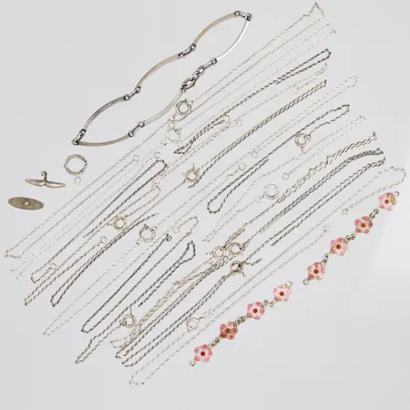 Diverse silver, delar, trasigt, silver 830-925/1000 Vikt: 33,9 g