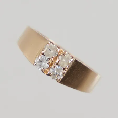 Ring med vita stenar stl 17½, bredd 2,6-6mm, 18K Vikt: 2,7 g