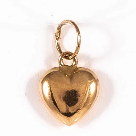 Hänge hjärta bredd 7,5mm längd inkl ögla 13mm, liten buckla, 18K 0,2g.