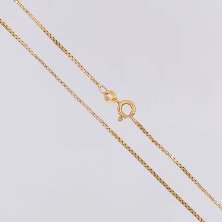 Kedja Venezia längd 53,5cm bredd 1,1mm, något skev, kattfot, 18K Vikt: 4,6 g