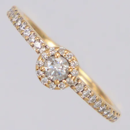 Ring med briljantslipade diamanter 0,16ct+0,32ctv, GHA, stl: 17¼, skev, repor18K Vikt: 2,8 g