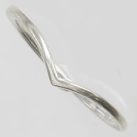 Ring Pandora Wishbone, stl:18½ (58), bredd: 1,1-3,7mm, silver 925/1000 Vikt: 1,4 g