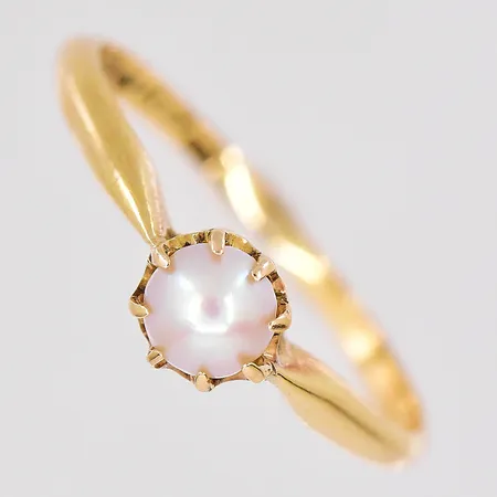 Ring med pärla stl:17 Ø 5mm 18K Vikt: 1,7 g