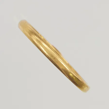 Collier 42cm hängande del 37mm, 18K 1,7g.
