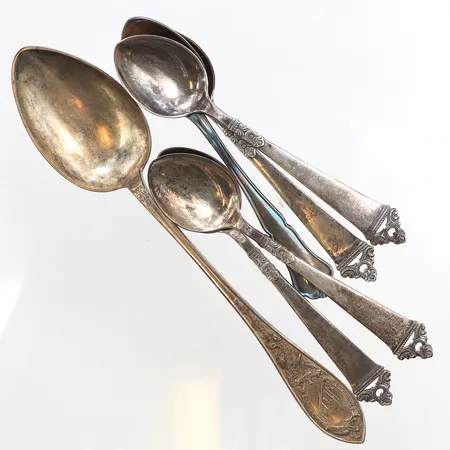 6 silverskedar, gravyr, 830/1000 silver. Vikt: 94,4 g