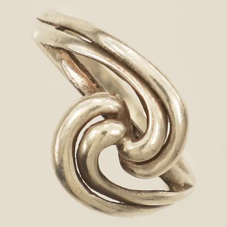 Ring stl:17 bredd 12,3mm smärre ojämnheter på skena silver 925/1000 Vikt: 2,1 g