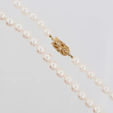 Pärlcollier med odlade saltvattenspärlor Ø7-8mm, längd 46,5cm, något rosa ton, lås med diamanter 2xca0,02ct, 14K Vikt: 33,1 g