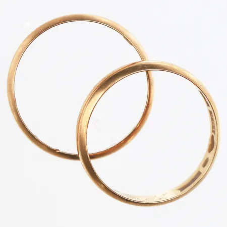 Ringar, stl:16, bredd 3,5mm, gravyrer, 18K. Vikt: 3,9 g