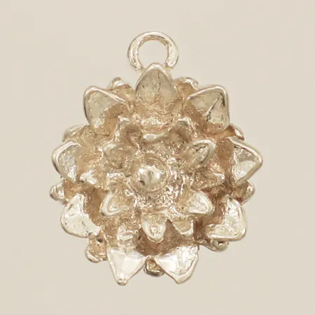 Hänge blomma längd 15mm, bredd 11,5mm silver 925/1000 Vikt: 2,2 g