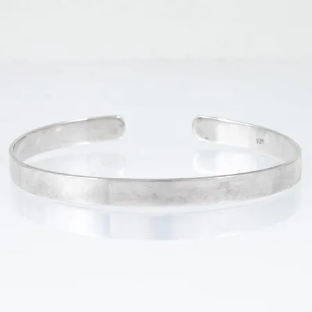 Hänge kors Marc O'Polo bredd 26mm längd inkl ögla 39mm, läderrem 42cm medföljer, silver 925/1000 17,9g.