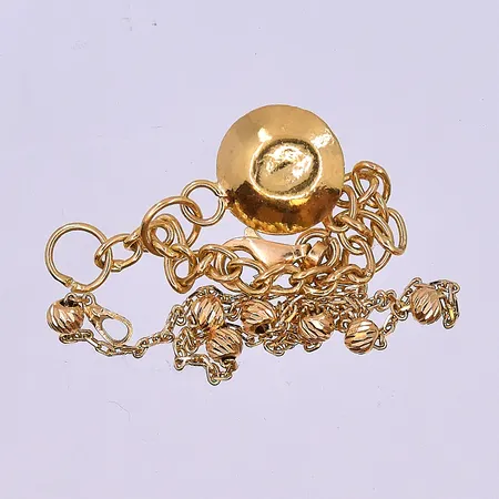 Ring med diamant ca 0,18ct stl:17 bredd 3-6 mm vitgulds detaljer 18K. Vikt: 2,1 g
