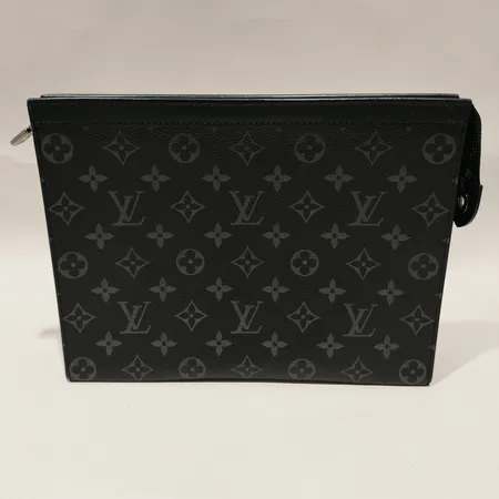 Väska Louis Vuitton Pochette Voyage MM höjd 20cm bredd 26,5cm M61692 Grey små fläckar på sidorna, box samt originalpåse