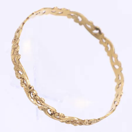 Armring genombruten dekor Ø68mm bredd 8mm, ostämplad, 18K Vikt: 19,2 g