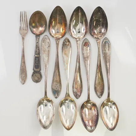 8 Skedar, 1 Gaffel Silver S830/1000, 336g.