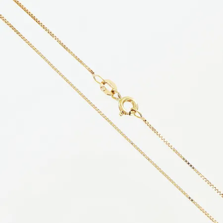 Kedja Singapore längd 45,7cm bredd 1mm 18K.  Vikt: 1,1 g