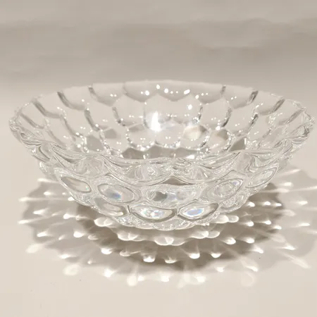 Skål Orrefors Hallon Ø19cm höjd 8cm signera glas repor på undersida saknar etikett Skickas med postpaket.