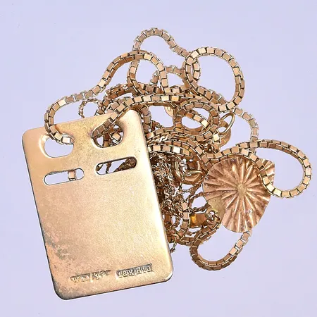 Diverse guld, 18K. Vikt: 9,5 g