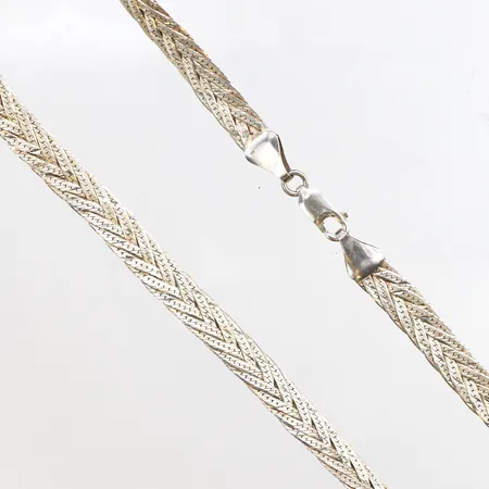 Collier, längd 42cm, bredd 6mm, italienska stämplar, 925/1000 silver. Vikt: 23,5 g