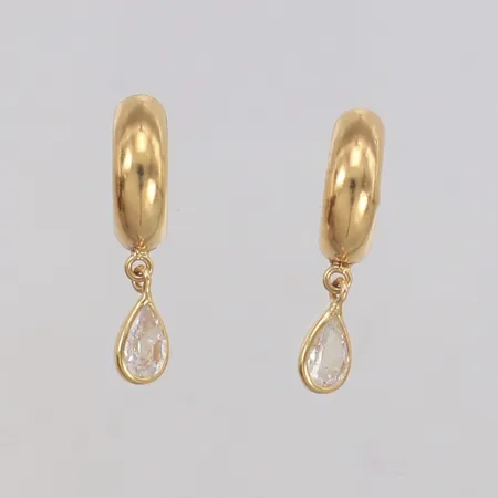 Örhängen med vita stenar, längd 20mm, bredd 3,9mm, 18K Vikt: 1,1 g