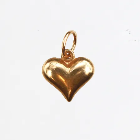 Hänge hjärta, längd 11,9cm, bredd 1,6-8,5mm, 18K. Vikt: 0,3 g