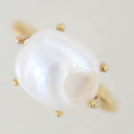 Udda snurrebus 3x5mm 18K  Vikt: 0,1 g