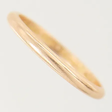 Ring slät stl:17½ bredd 2,7mm gravyr 18K Vikt: 2,5 g