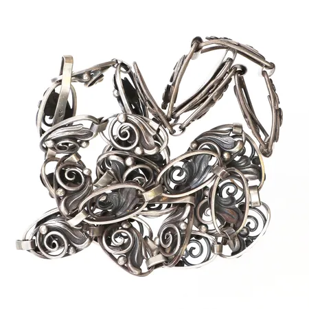 Diverse silversmycken, ojämnheter, defekter 830/1000 silver. Vikt: 95,5 g