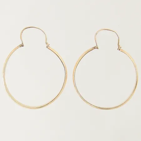 Örhängen creoler Ø57mm smärre bucklor ostämplad 18K  Vikt: 2,8 g