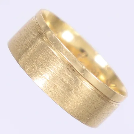 Ring gravyr defekt 18K Vikt: 4,7 g
