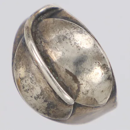 Ring stl:17, bredd 14,7mm, Ge-Kå Rolf Kaplan, silver 830/1000 Vikt: 4,4 g
