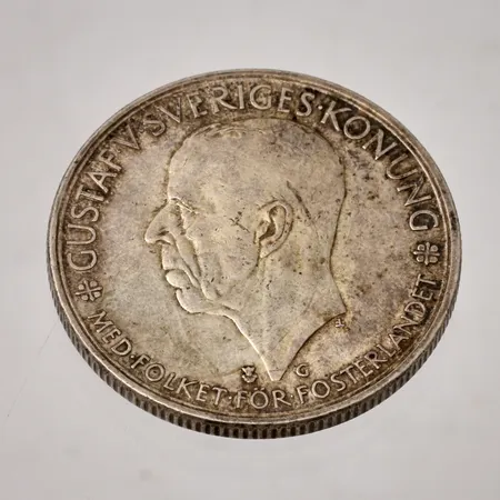 Jubileumsmynt Kungabröllopet 19 juni 1976 Konung Carl XVI Gustav och Drottning Silvia, Ø36mm, nominellt värde 50kr, silver 925/1000, 27g.