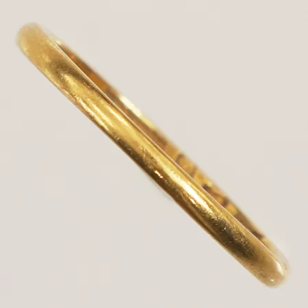 Ring slät stl:19½, bredd 1,9mm gravyr 23K  Vikt: 3,3 g