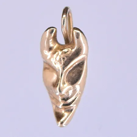 Ring med vit sten stl: 15½ bredd 2-5mm skev skena 18K. Vikt: 0,7 g