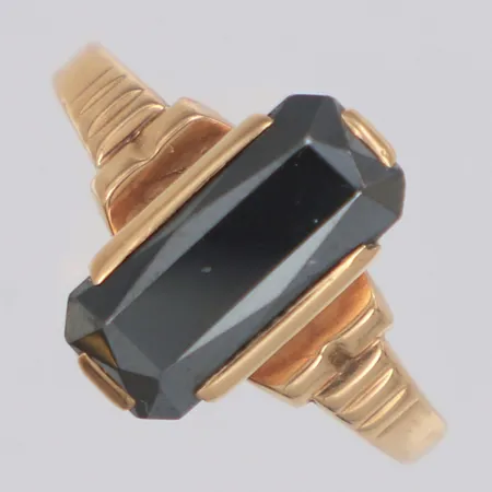 Ring med hematit stl:17, 12,7mm, Finland, 14K Vikt: 2,5 g