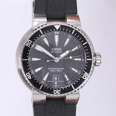 Herrur Oris Divers Date Ø44mm, automat, datum, ref. 0173375338454-0742434EB, cal. SW200-1, serienummer 3146672, gummiband, box och cert 2014