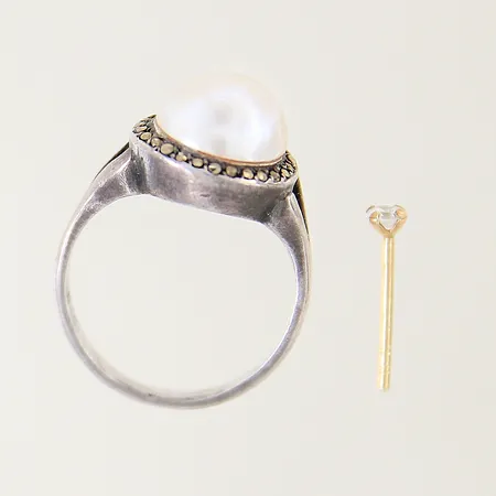 Collier defekt 18K  Vikt: 2,4 g