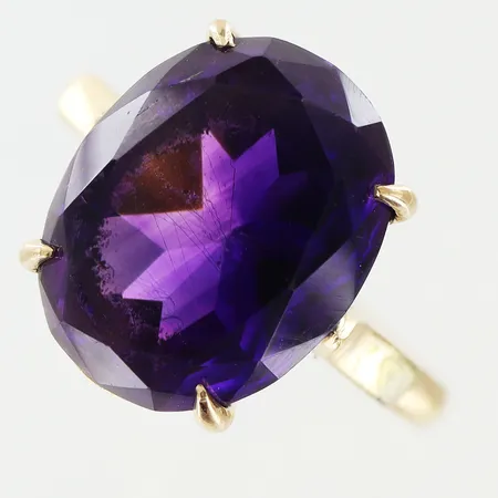 Örhängen gröna stenar 35x8mm skruvfäste 14K. Bruttovikt: 4,4gram.  Vikt: 4,4 g