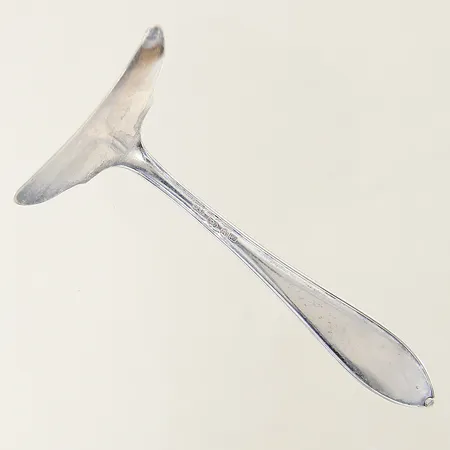 Sockertång med dekor 10,5cm silver 813/1000  Vikt: 24,4 g