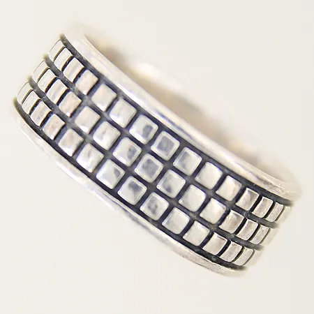 Ring stl:16 bredd 10,3mm skev silver 925/1000 Vikt: 6,8 g