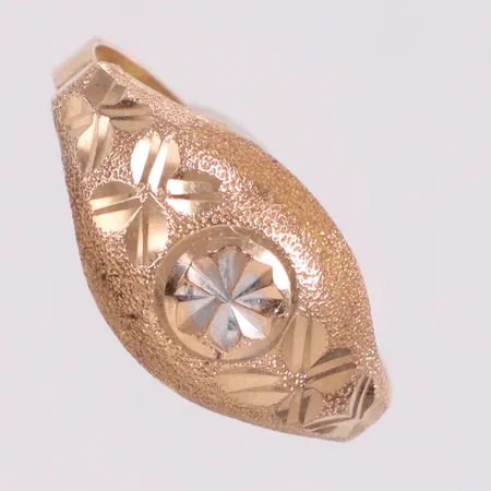 Ring tvåfärgad stl:19¾ 18K Vikt: 1,8 g