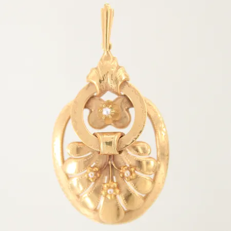 Brosch med åttkantslipade diamanter 6 x ca 0,01ct 18,4 x 27mm 18K Vikt: 2,5 g