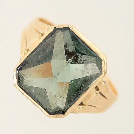 Hänge Ø17mm gravyr 18K Vikt: 1,3 g