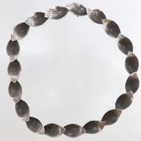 Collier, Heribert engelbert, stigbert 1960, längd 40cm, bredd 13,4mm, 925/1000 silver. Vikt: 43,7 g
